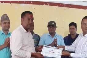 राप्तीसोनारीमा नवनिर्वाचित अध्यक्ष पौडेलसहित सबै जनप्रतिनिधिलाई प्रमाणपत्र वितरण