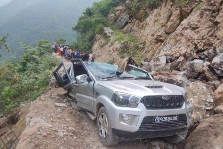 स्कार्पियोमाथि पहिरो खसेर मृत्यु हुने ३ जनाको सनाखत