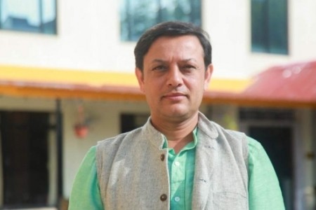 रास्वपाको कार्यवहाक सभापति र संसदीय दलको नेतामा डोलप्रसाद अर्याल