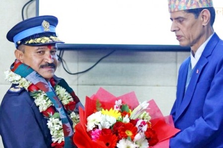नवनियुक्त आईजीपी कुँवरले लगाए दर्ज्यानी चिह्न