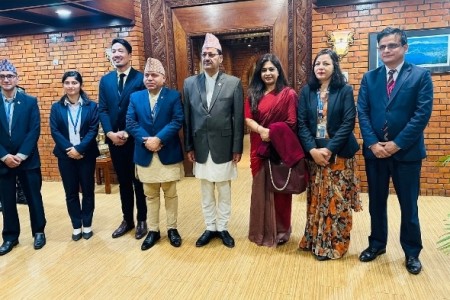 राज्याभिषेक समारोहमा सहभागी हुन परराष्ट्रमन्त्री साउद बेलायत प्रस्थान