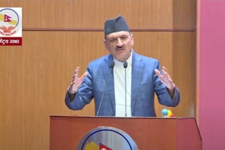 ब्याजदर घटाएर देशको अर्थतन्त्रलाई चलायमान बनाइने: अर्थमन्त्री