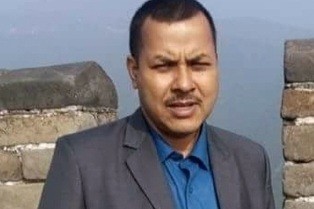 बालकृष्ण खाणका स्वकीय सचिव नरेन्द्र जडिबुटीबाट पक्राउ