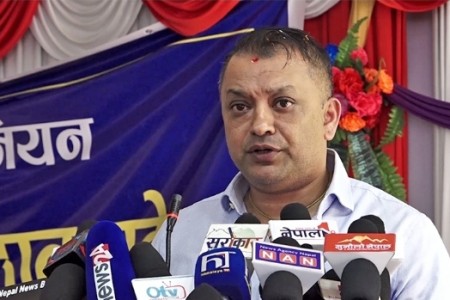 परिवर्तन नचाहनेलाई कमजोर बनाउँदै जाऔं: गगन थापा