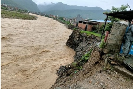 बुटवलस्थित तिनाउ नदीमा पानीको सतह बढेपछि सतर्कता अपनाउन आग्रह