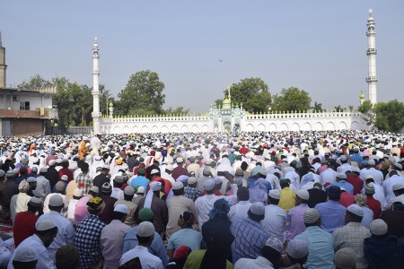 भोलि इदको सार्वजनिक बिदा