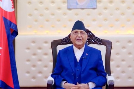 गृहमन्त्रीमा खगराज र संचारमन्त्रीमा बादलपत्नी नयनकला