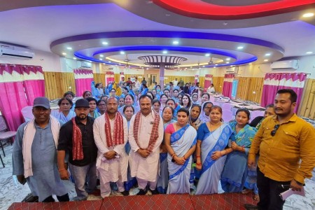 महिला स्वास्थ्य स्वयंसेविकाद्वारा नगरप्रमुख विष्ट र उपप्रमुख राईलाई सहयोग गर्ने प्रतिबद्धता