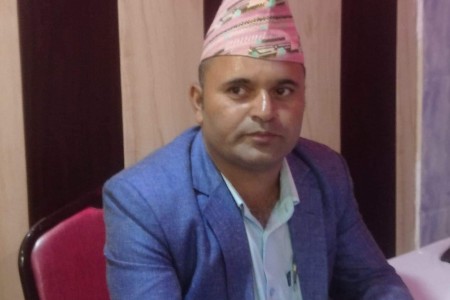 चुनाव लड्दै 'जनयुद्दका कमान्डर' अधिकारी