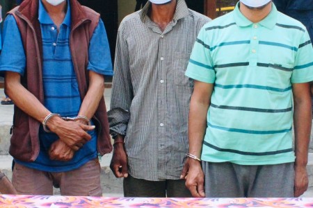 कोहलपुरबाट ५ किलो अफिमसहित तीन जना पक्राउ