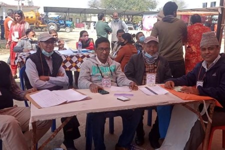 बाँके अधिबेशन:मतदान सुरु भएको ३ घण्टामा ५७५ मत खस्यो