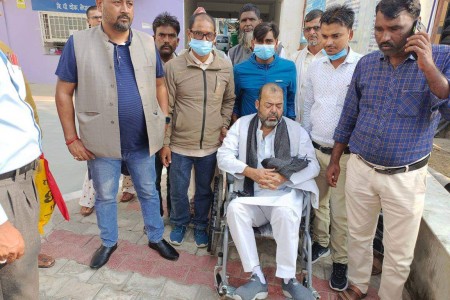 नरैनापुर गाउँपालिका अध्यक्ष शाहलाई थप उपचारका लागि लखनउ लगियो