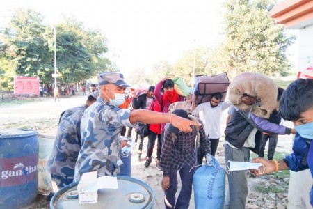 आजदेखि नेपालगन्ज नाका खुला, नेपाली सवारीसाधन रुपईडिहा जान थाले