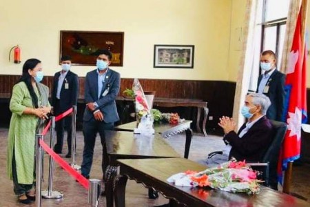 उप-प्रमुख थापा मगर र प्रधानमन्त्री देउवाबीच भेटवार्ता