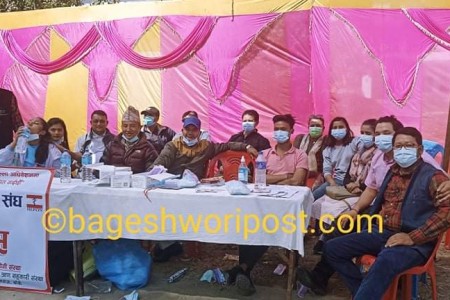 बाँके कांग्रेस अधिबेशनमा खटियो नेपाल स्वास्थ्यकर्मी संघ बाँकेको टोली