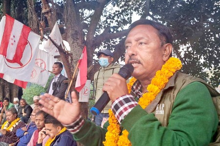 बिगतमा कस्ले कति काम गरे ? समिक्षा गरेर मत दिनुस : दीपक गिरी