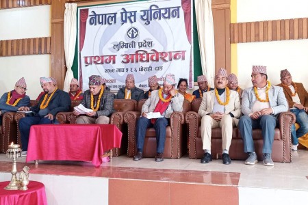 पत्रकारहरुले गलत कुराको खबरदारी गर्नुपर्छ: कांग्रेस सभापति पुन