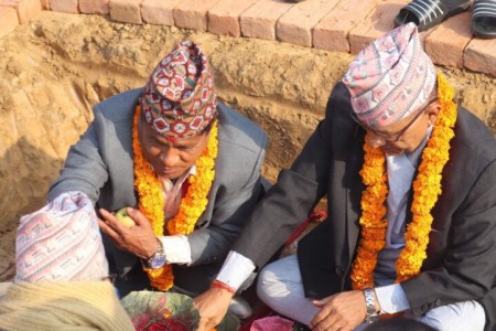 लुम्बिनीको प्रशासनिक भवन बन्दै, मुख्यमन्त्रीद्वारा शिलान्यास