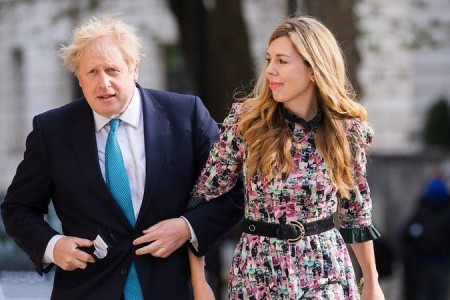 बेलायती प्रधानमन्त्रीले प्रेमिकासँग गरे सुटुक्क विवाह