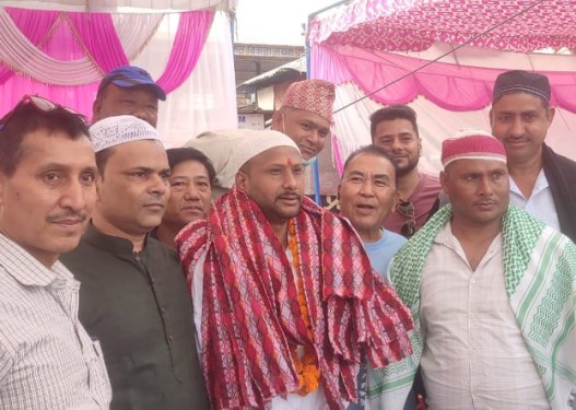 इदको शुभकामना दिन इदगाहमा पुगे नगर प्रमुख पदका उम्मेदवार विष्ट