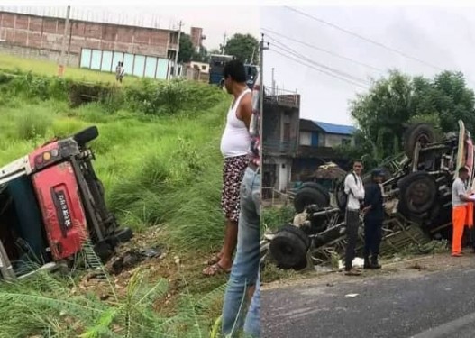 बाँकेमा तीन सवारी साधन एकसाथ ठोक्किए, १ को मृत्यु, ९ घाइते
