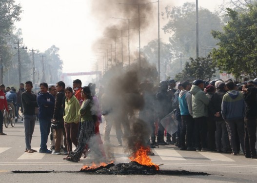 नेपालगन्ज-कोहलपुर सडक अवरुद्ध