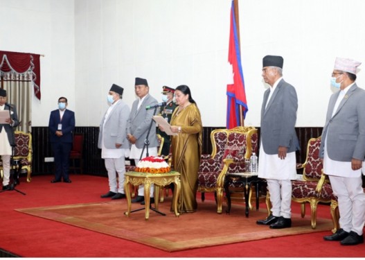 ज्येष्ठ सदस्य पशुपतिले राष्ट्रपतिबाट लिए सपथ