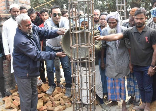 बरगदबाबा खलिल अहमद शाह मजारको मन्त्री यादवद्वारा शिलान्यास