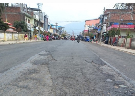 गुणस्तरीय सडक नबनेको आशंकामा उपमहानगरले रोक्यो कालोपत्रे