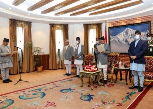नवनियुक्त मन्त्री आचार्यले लिए सपथ