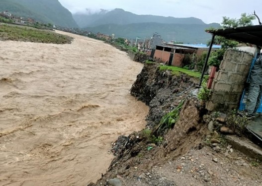 बुटवलस्थित तिनाउ नदीमा पानीको सतह बढेपछि सतर्कता अपनाउन आग्रह