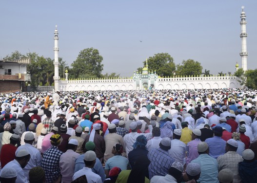 इस्लाम धर्माबलम्बीले बकर इद मनाउँदै, आज सार्वजनिक विदा