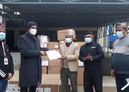 रेडक्रस लुम्बिनीले दियो लुम्बिनी अस्पताललाई भेन्टिलेटर