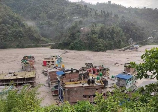 बाढी-पहिरोमा परी बागमती र कोशीमा ३७ जनाको मृत्यु