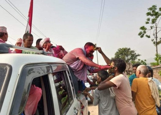 राप्तीसोनारी गाउँपालिकामा अध्यक्ष र उपाध्यक्षको विजयीको खुशीयालीमा कांग्रेसले निकाल्यो विशाल र्याली