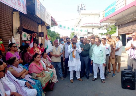 काँग्रेसको एजेण्डामा मतदाताहरु सहमत हुँदै, नेपालगन्जमा प्रशान्त जित्दै