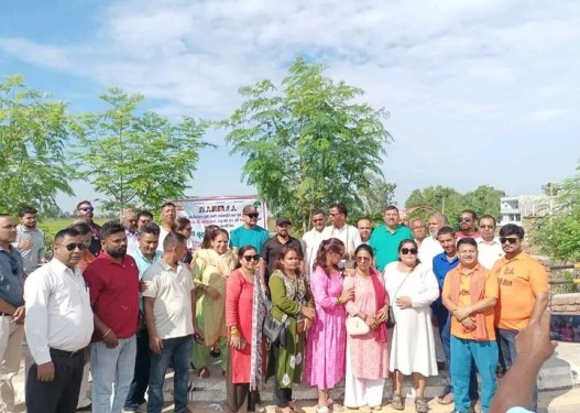 ४१ औं वीपी स्मृति दिवसमा नेपालगन्जको कान्तीतालमा वृक्षारोपण