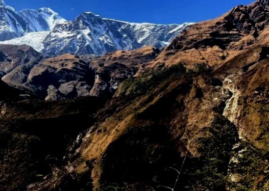 सम्पर्कविहिन तारा एयरको जहाज मुस्ताङको मानापाथी हिमालको फेदीमा भेटियो