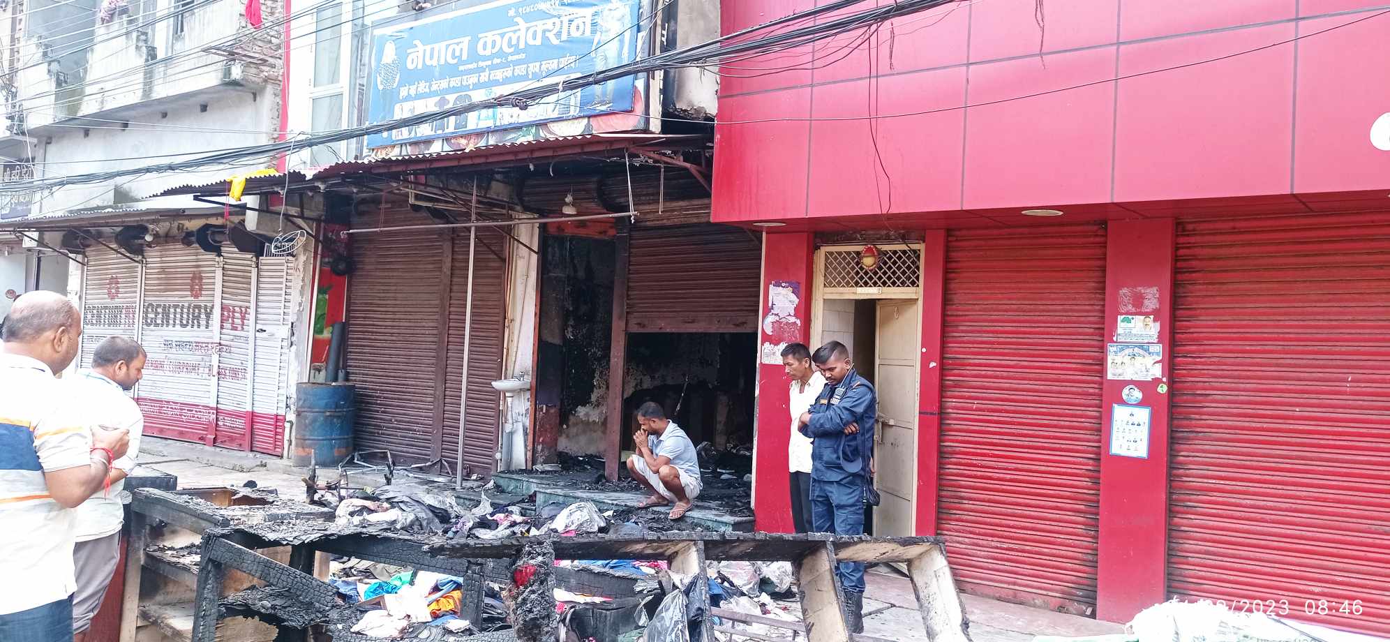 नेपालगञ्जको एक पसलमा आगलागी