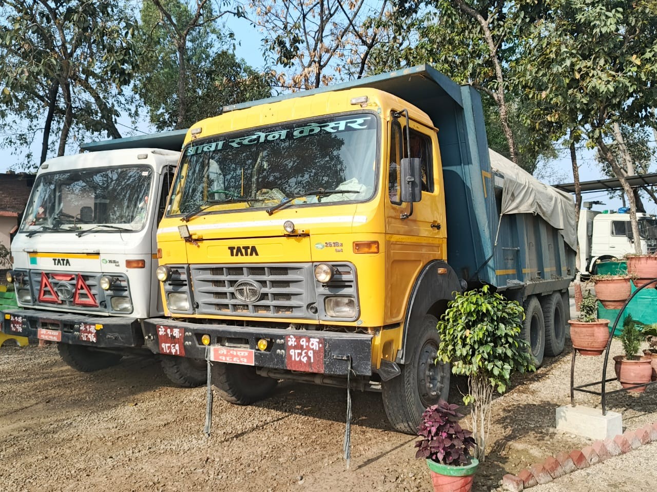 डुडुवाबाट दुई वटा टिपर बाँके प्रहरीको नियन्त्रणमा