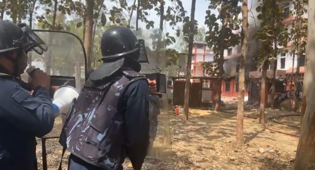 अपडेट: जयन्दु बाल सुधार गृहमा आगजनी, बालबन्दीलाई सम्झाउँदै प्रहरी