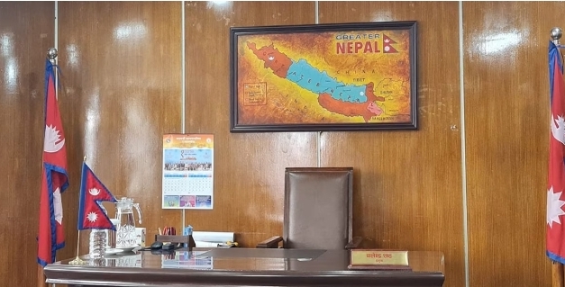 मेयर बालेनको कार्यकक्षमा ग्रेटर नेपालको नक्सा
