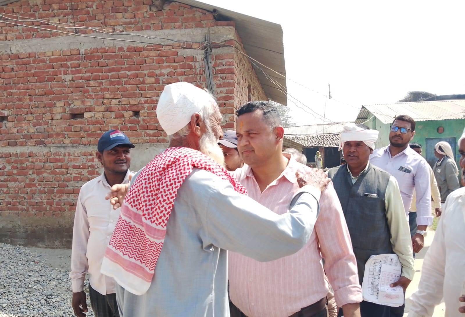 जनताको सम्पर्कमा रहिरहन कोइरालालाई मतदाताको सुझाव